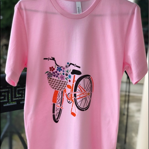 Hand Painted & designed T-shirt - Picture 3 of 5